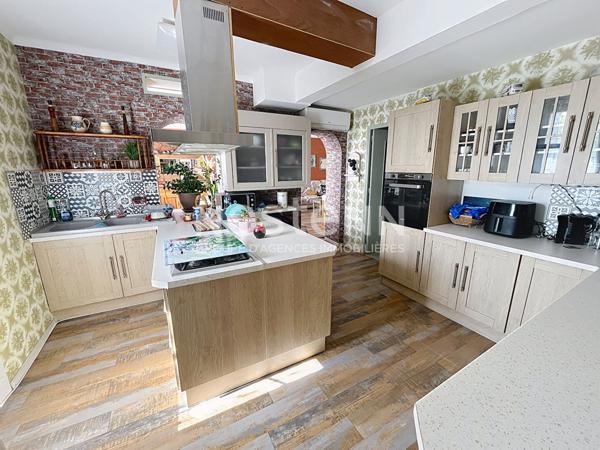 A VENDRE LAROQUE D OLMES VILLA T5 AVEC PISCINE