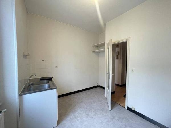 Appartement 1 pièce                                        - 38000 Grenoble Réf : 5326