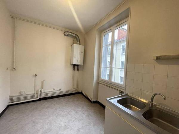 Appartement 1 pièce                                        - 38000 Grenoble Réf : 5326
