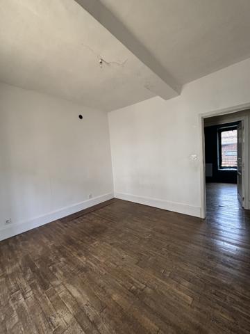 CHATILLON SUR SEINE (21) maison R + 1 au centre ville , 90M² avec terrain de 200m² -atelier -caves Châtillon-sur-Seine (21400)