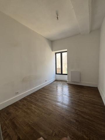 CHATILLON SUR SEINE (21) maison R + 1 au centre ville , 90M² avec terrain de 200m² -atelier -caves Châtillon-sur-Seine (21400)