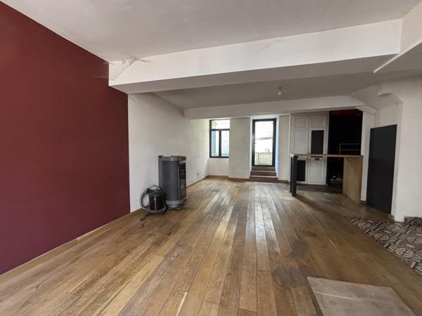 CHATILLON SUR SEINE (21) maison R + 1 au centre ville , 90M² avec terrain de 200m² -atelier -caves Châtillon-sur-Seine (21400)