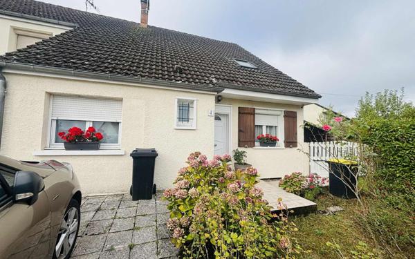 Maison à vendre    5 pièces •  Charmes