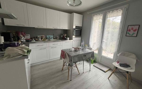 Maison à vendre    5 pièces •  Charmes