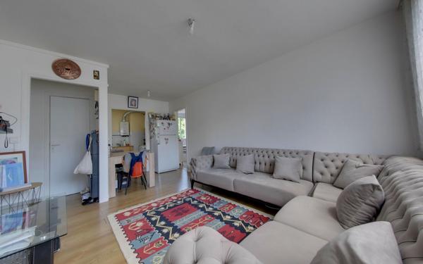 Appartement à vendre    3 pièces • 46,02 m2 Le Blanc-Mesnil