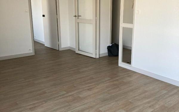 Appartement à louer    1 pièce • 42,78 m2 La Rochelle