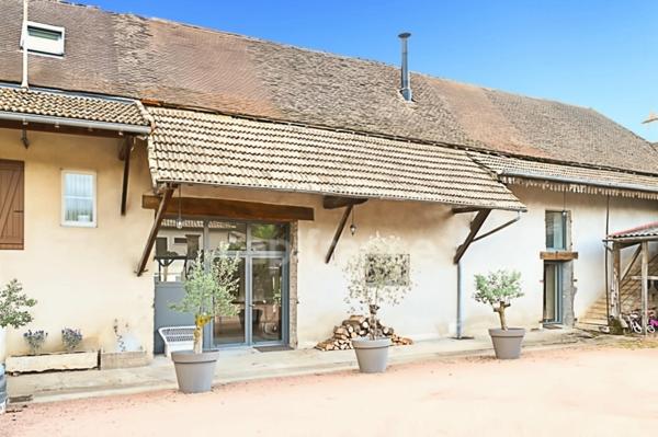 Maison de caractère à vendre 13 pièces