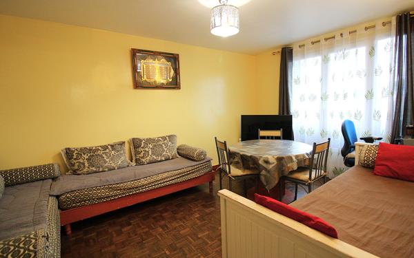 Appartement à vendre    2 pièces • 42,20 m2 Le Blanc-Mesnil