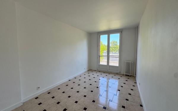 Appartement à vendre    4 pièces • 65,34 m2 Bobigny