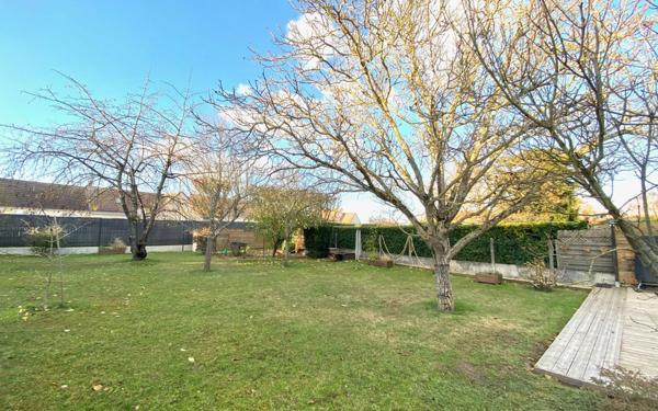 Maison à vendre    5 pièces •  Épône