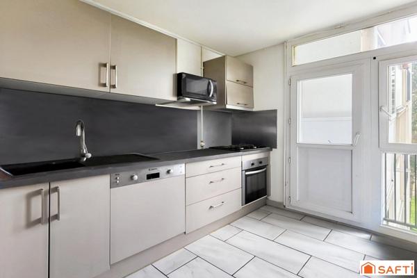 Appartement spacieux vendu loué – Revenus immédiats