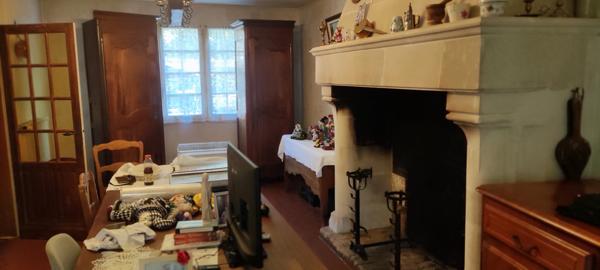 À vendre - Maison individuelle, 6 pièces située à Tours (37100)