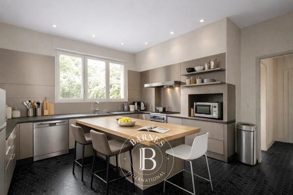 Bordeaux, Maison 4 Chambres -  254 m² à vendre