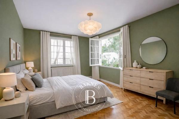 Bordeaux, Maison 4 Chambres -  254 m² à vendre