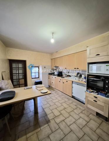 Maison de village
                                                                                                                                                                                                                                                                                                                        5 pièce(s)                                                                                                                                                                                                          4 chambre(s)                                                                                                                                                                                                          138.69  m²