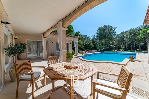 Castries, Villa 5 Chambres -  340 m² à vendre
