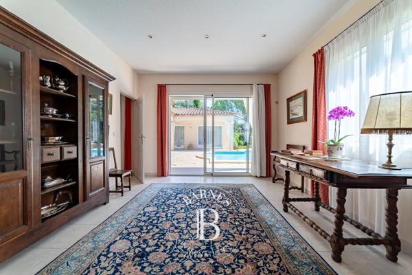 Castries, Villa 5 Chambres -  340 m² à vendre