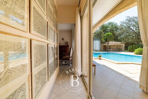 Castries, Villa 5 Chambres -  340 m² à vendre