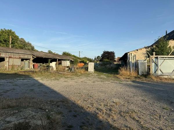 TERRAIN CONSTRUCTIBLE OU STOCKAGE