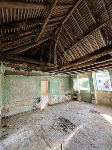 Ensemble immobilier de 2 maisons de villages à rénover