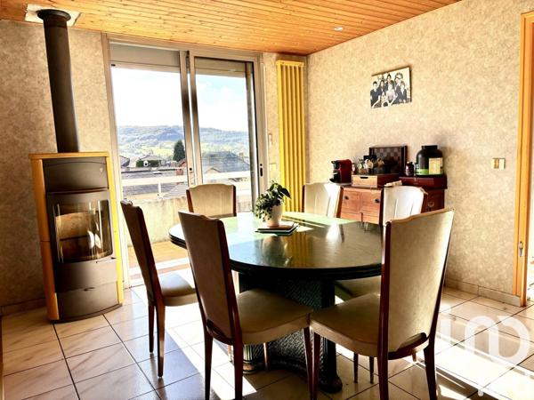 Maison 6 pièces de 155 m² à Saint-Céré (46400)