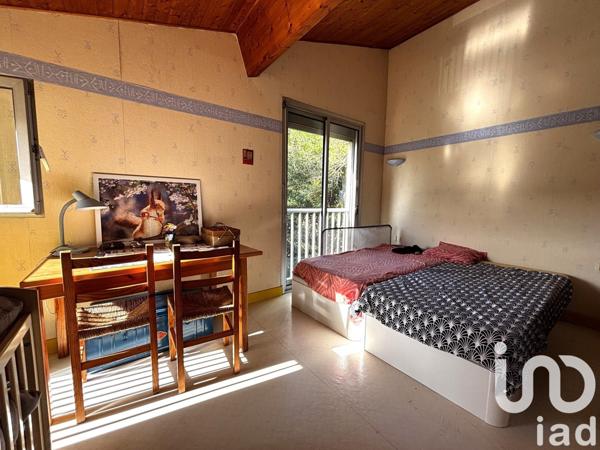 Maison 6 pièces de 155 m² à Saint-Céré (46400)