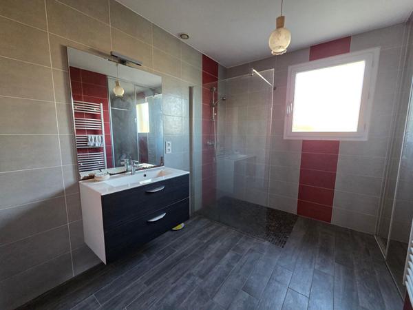 Ferme Le Poire Sur Vie 9 pièce(s) - MAISON FAMILIALE -