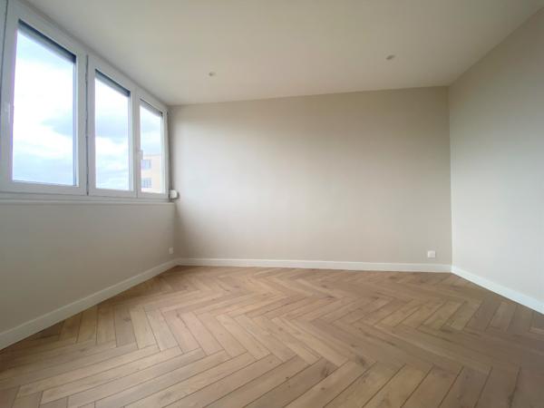BOIS SAINT LOUIS – Appartement T4 en étage