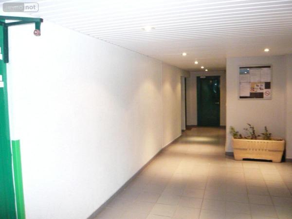 Bureaux à louer à Arras dans le Pas-de-Calais (62000), ref : 62135-L1059   
Arrière Gare