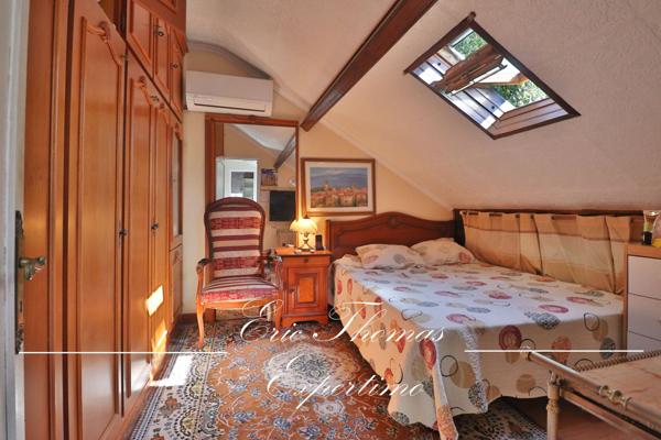 Villeneuve-Saint-Georges (94190) Maison de 6 pièces 110 m² sur le Côteau de Villeneuve