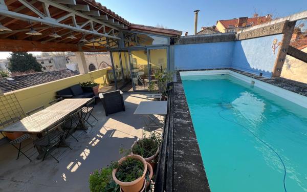 Maison à vendre    6 pièces • 235 m2 Avignon
