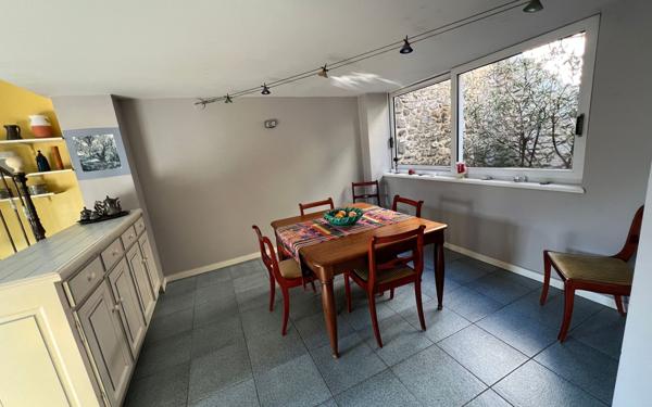 Maison à vendre    6 pièces • 235 m2 Avignon
