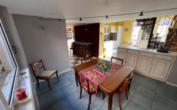 Maison à vendre    6 pièces • 235 m2 Avignon