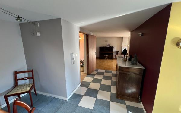 Maison à vendre    6 pièces • 235 m2 Avignon