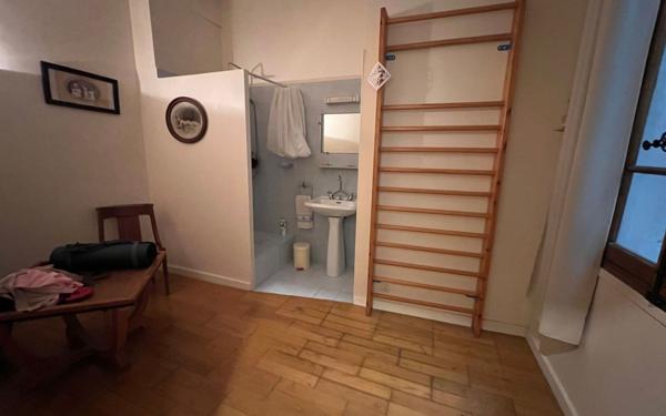 Maison à vendre    6 pièces • 235 m2 Avignon