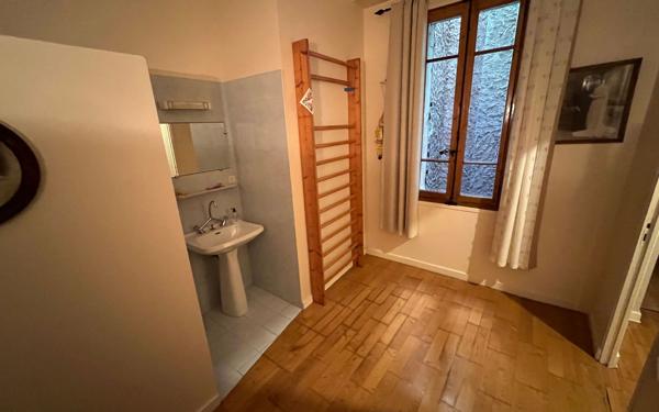 Maison à vendre    6 pièces • 235 m2 Avignon