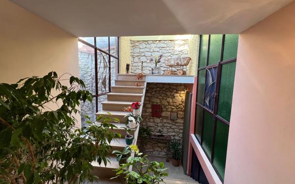 Maison à vendre    6 pièces • 235 m2 Avignon