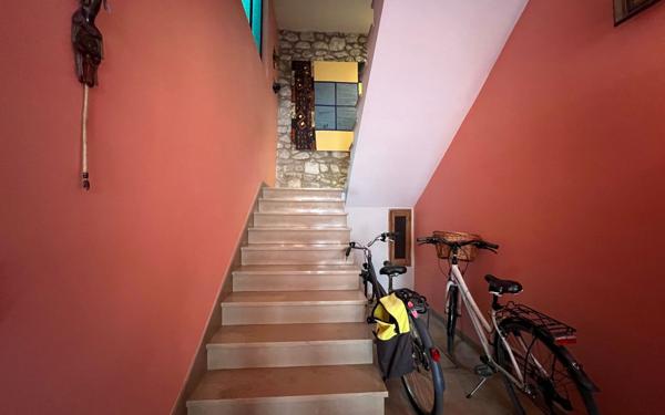 Maison à vendre    6 pièces • 235 m2 Avignon