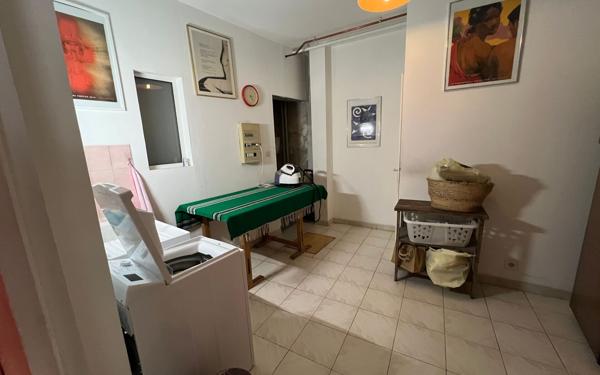 Maison à vendre    6 pièces • 235 m2 Avignon