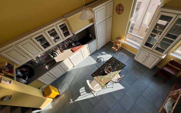 Maison à vendre    6 pièces • 235 m2 Avignon