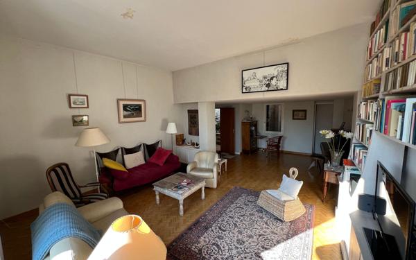 Maison à vendre    6 pièces • 235 m2 Avignon