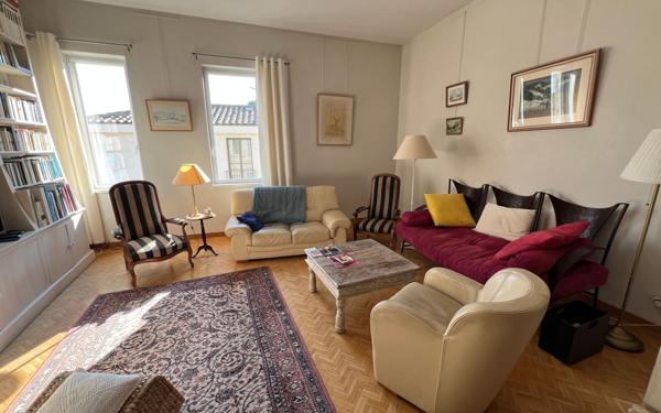 Maison à vendre    6 pièces • 235 m2 Avignon