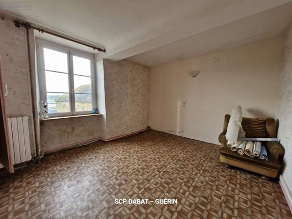 Propriete à vendre à Domfront-en-Poiraie dans l'Orne (61700), ref : 8351