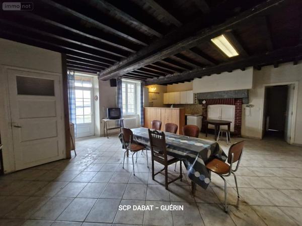 Propriete à vendre à Domfront-en-Poiraie dans l'Orne (61700), ref : 8351