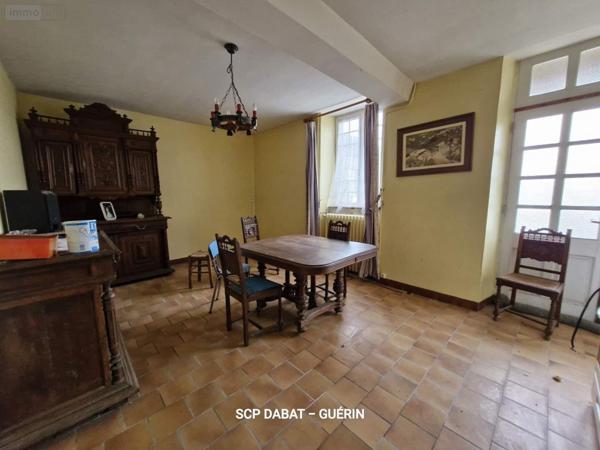 Propriete à vendre à Domfront-en-Poiraie dans l'Orne (61700), ref : 8351