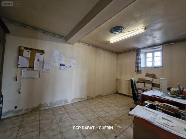 Propriete à vendre à Domfront-en-Poiraie dans l'Orne (61700), ref : 8351