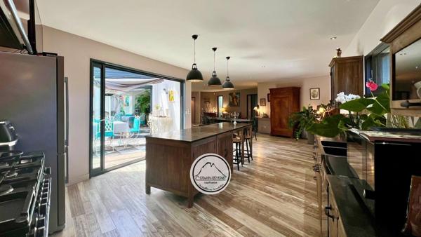 ✨ Vivre le luxe au quotidien, avec vue sur les Pyrénées ✨ Maison à vendre 6 pièces GAN (64)