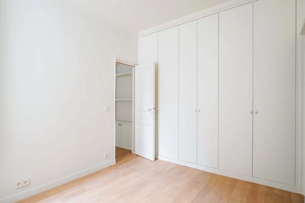 Appartement Paris 9 e - CLICHY / BALLU