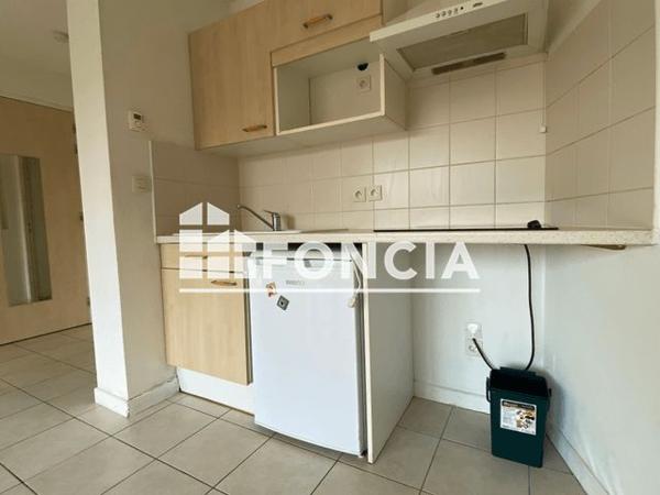 Location Studio 26.2 m² - 13 RUE FRANCK ANCELIN La Rochelle 17000