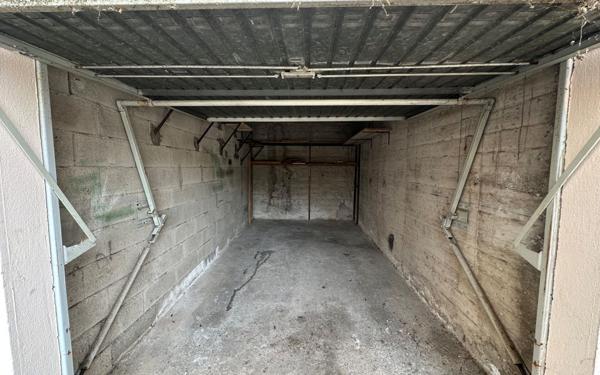 Stationnement à louer    12 m2 Cannes